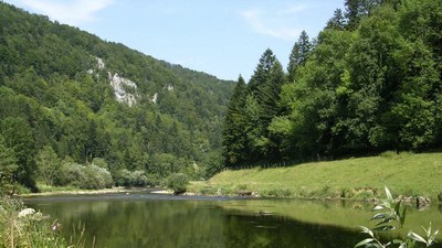 Au bord de "la rivière le Doubs" à Fuesse - Photo Claude Schneider - Copyright