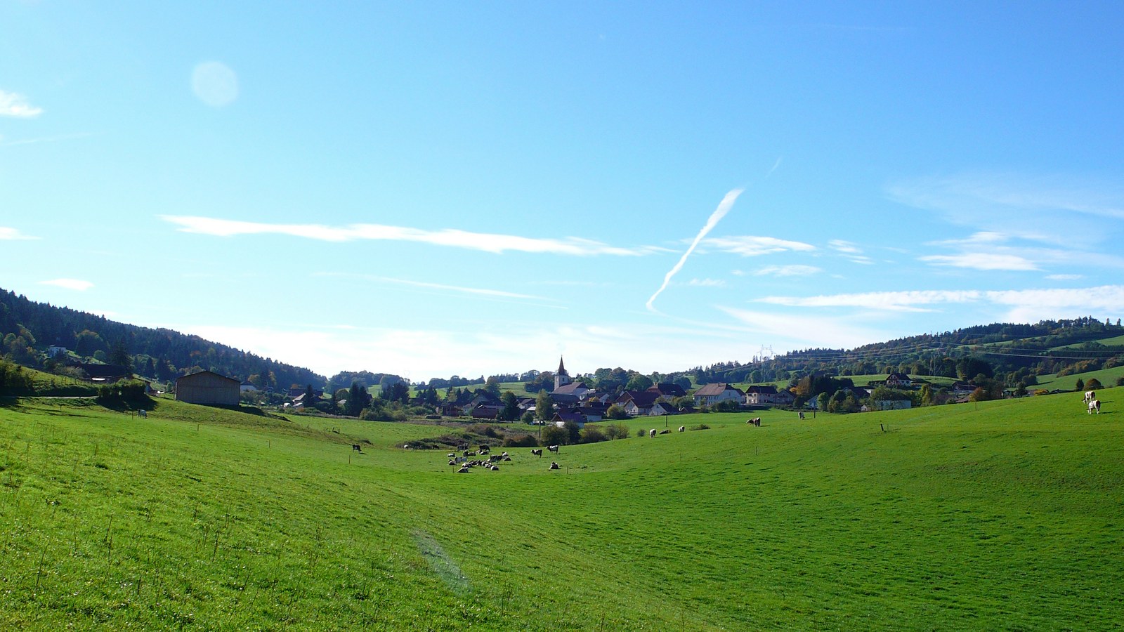 Découvrir arrivant de la Suisse, du hameau de Fuesse - Photo Claude Schneider - Copyright   