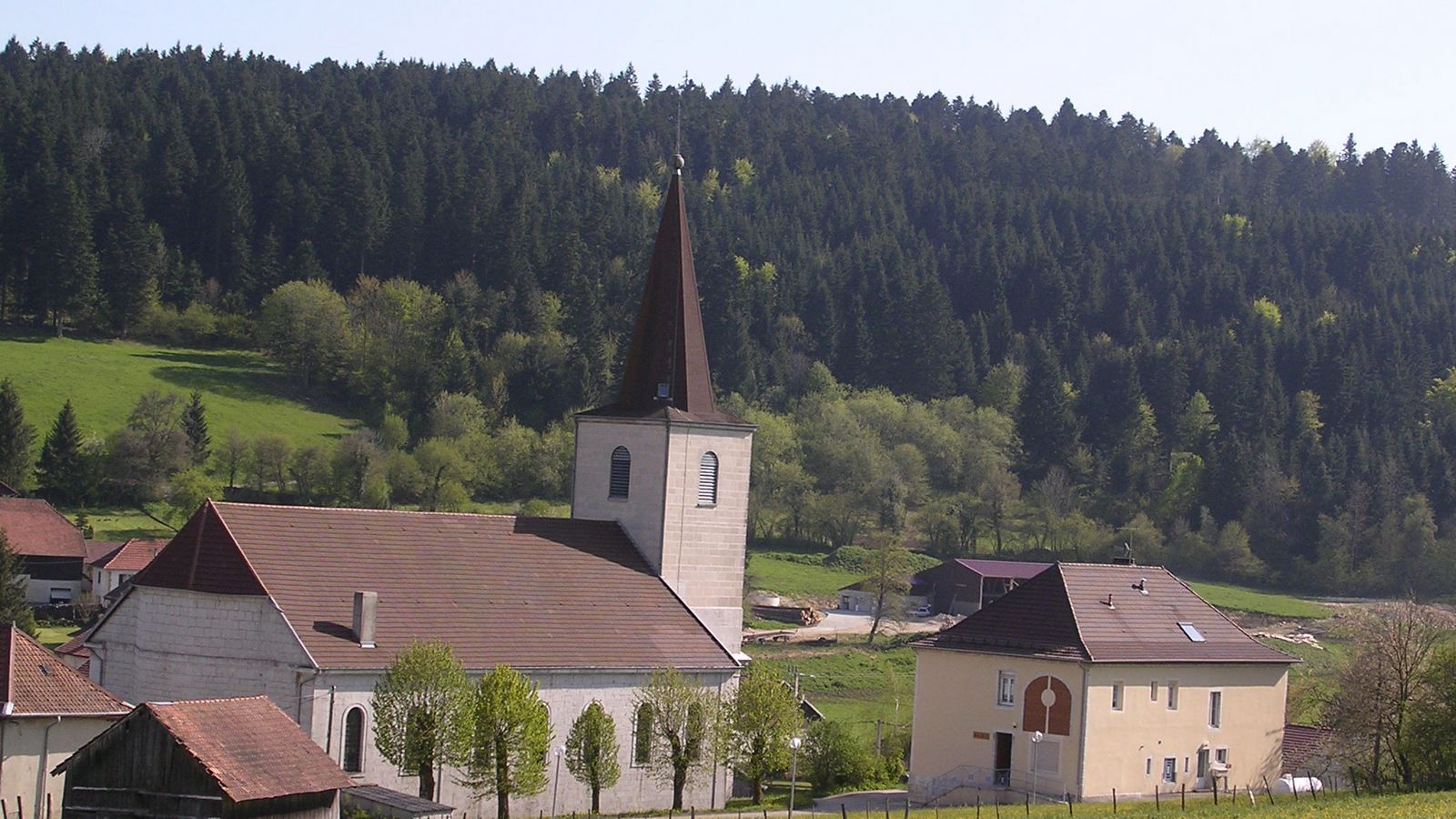 Eglise, Mairie - Photo Claude Schneider - Copyright   