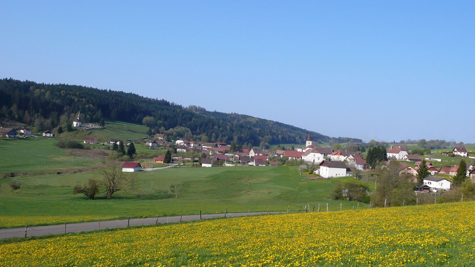 Vue venant de Chauvilliers - Photo Claude Schneider - Copyright   