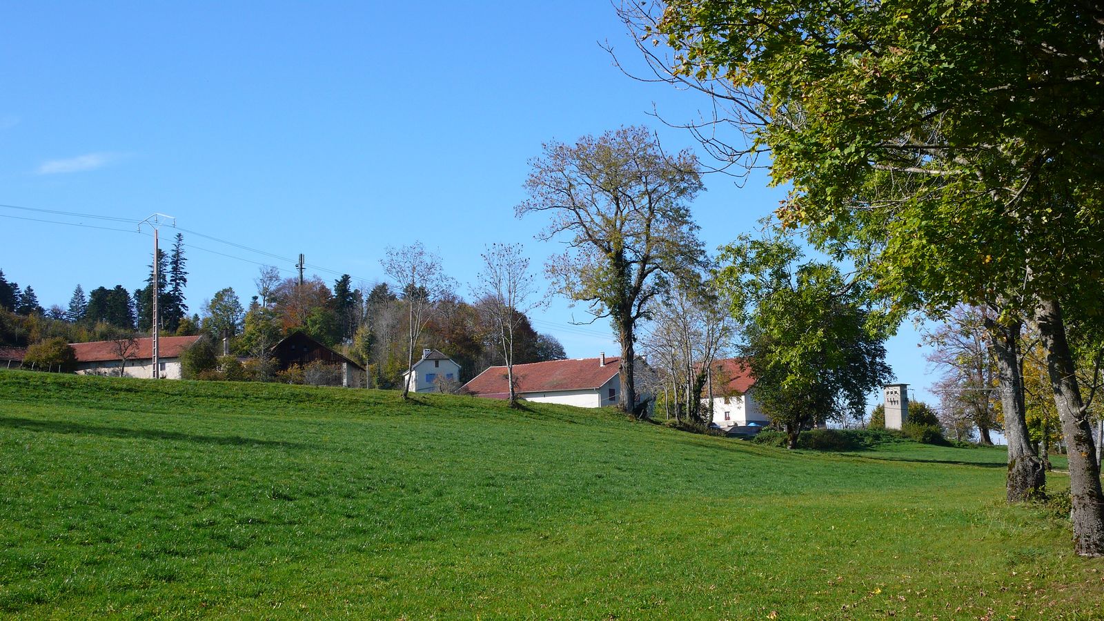 Hameau de Montnoiron 3 - Photo Claude Schneider - Copyright 