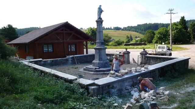 2013 Travaux Investissement Aménagement Calvaire Place de la Vierge