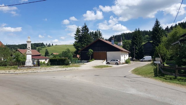 2017 Aménagement village Entrée Ouest.Avant