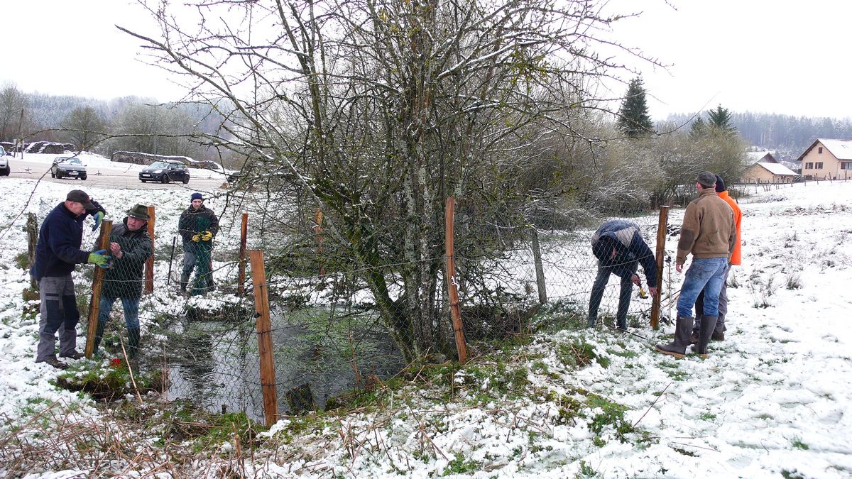 Alentour Place vierge 4 avec le concours de bénévoles  2013