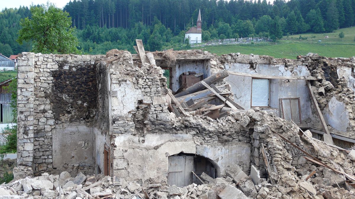Demolition maison au lavoir 6 2013