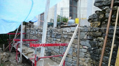 Mur de soutien parking de église 1 2009